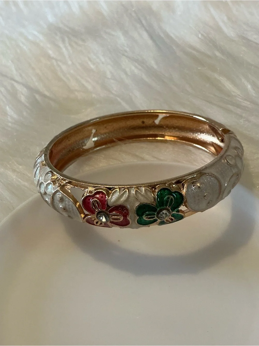 Gold-tone cream red/green floral beautiful bangle bracelet